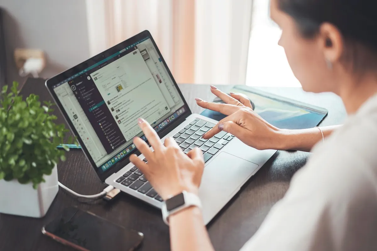 What Is End-to-End Encryption? A Plain-English Guide for Messaging Apps